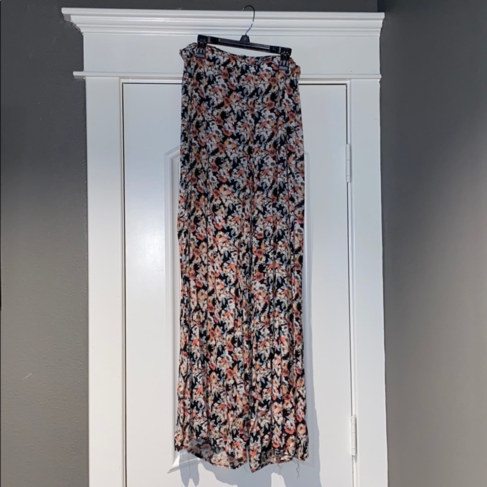 American Eagle Flare Pant